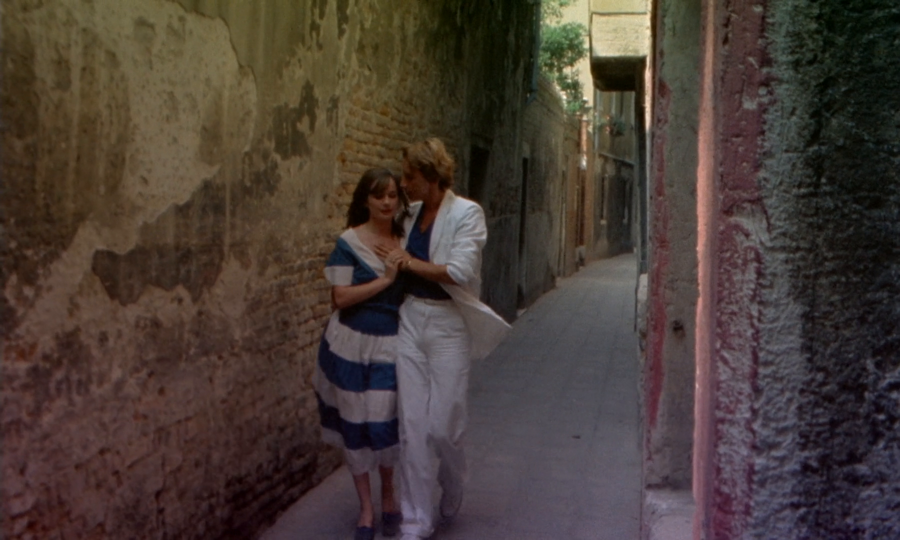 ˹ Giallo.In.Venice.1979.ITALIAN.1080p.BluRay.x264-HANDJOB 7.44GB-4.png
