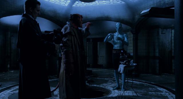 о/С Hellboy.2004.DC.2160p.BluRay.x265.10bit.SDR.DTS-HD.MA.TrueHD.7.1.Atmos-4.png