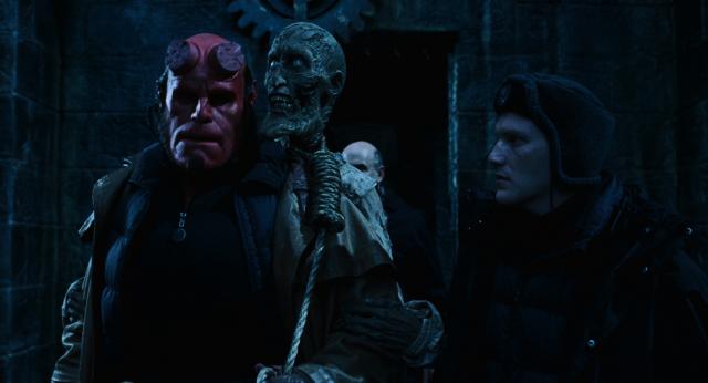 о/С Hellboy.2004.DC.2160p.BluRay.x265.10bit.SDR.DTS-HD.MA.TrueHD.7.1.Atmos-6.png