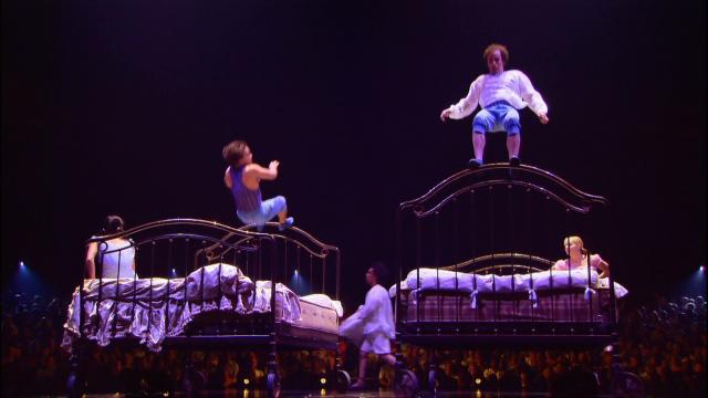 ̫Ϸ:ϲ֮/̫ϷžӼ:ϲ֮ Cirque.Du.Soleil.Corteo.2006.1080p.BluRay.x264.DD5.1--4.png