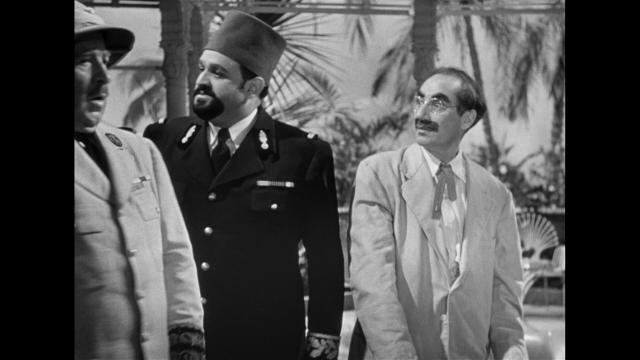 ֮ҹ A.Night.in.Casablanca.1946.1080p.BluRay.REMUX.AVC.DTS-HD.MA.2.0-FGT 15.1-4.png