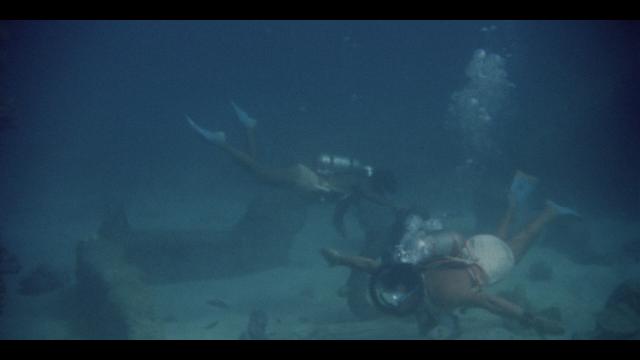 ˮ Underwater.1955.1080p.BluRay.REMUX.AVC.DTS-HD.MA.2.0-FGT 25.56GB-1.png