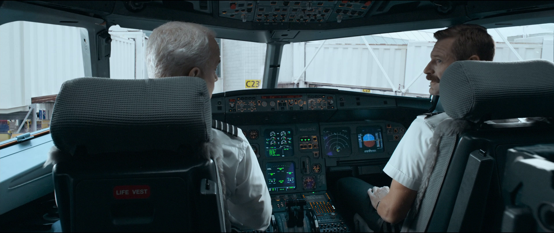 /ѷ漣 Sully.2016.1080p.BluRay.x264.DTS-HD.MA.7.1-FGT 9.07GB-7.png