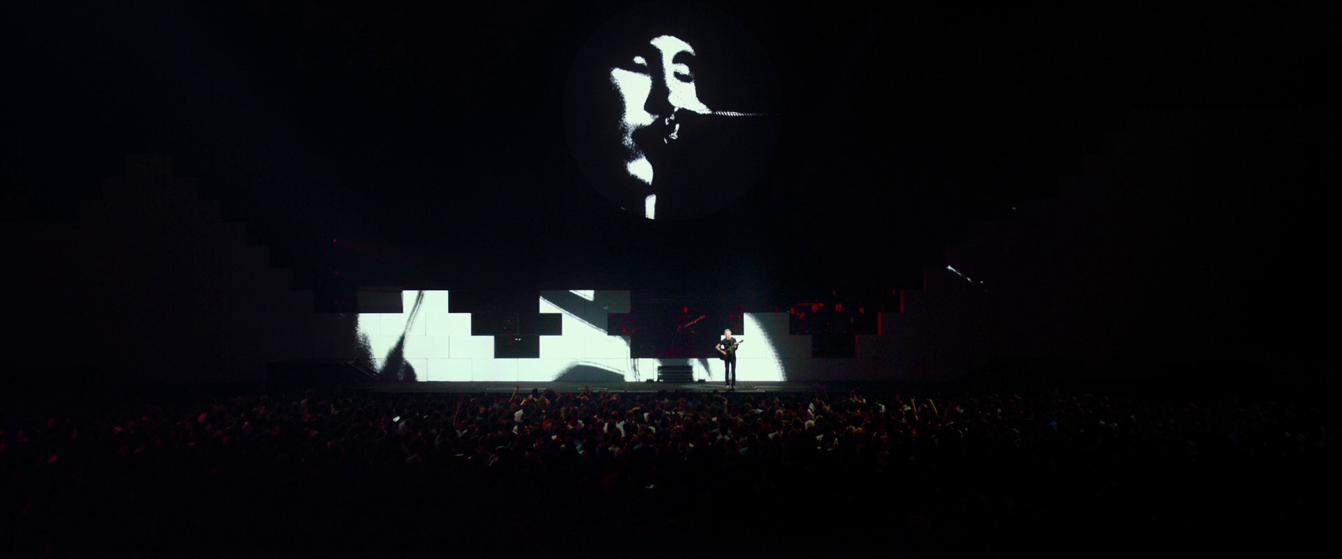 ǽ Roger.Waters.the.Wall.2014.1080p.BluRay.x264.DTS-WiKi 11.12GB-7.png